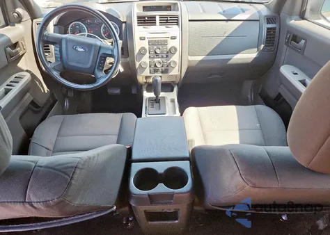 2012 Ford Escape Xlt z USA, uszkodzony, nr VIN 1FMCU9D73CKB68393